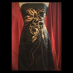 Cache Black satin dress, embroidered floral detail